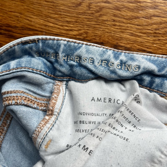 American Eagle | Light Blue Distressed Super-Hi Rise Jeggings - Picture 7 of 8